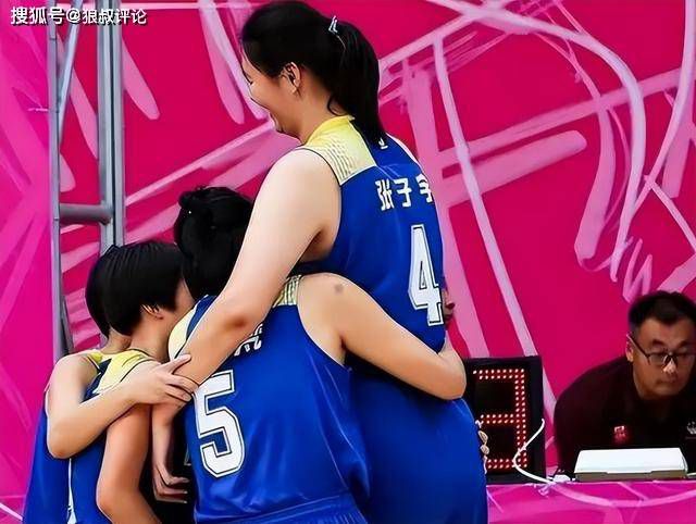 堀内秋美