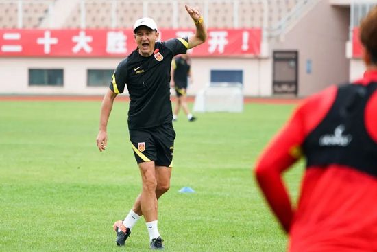 动漫人物比基尼大雷